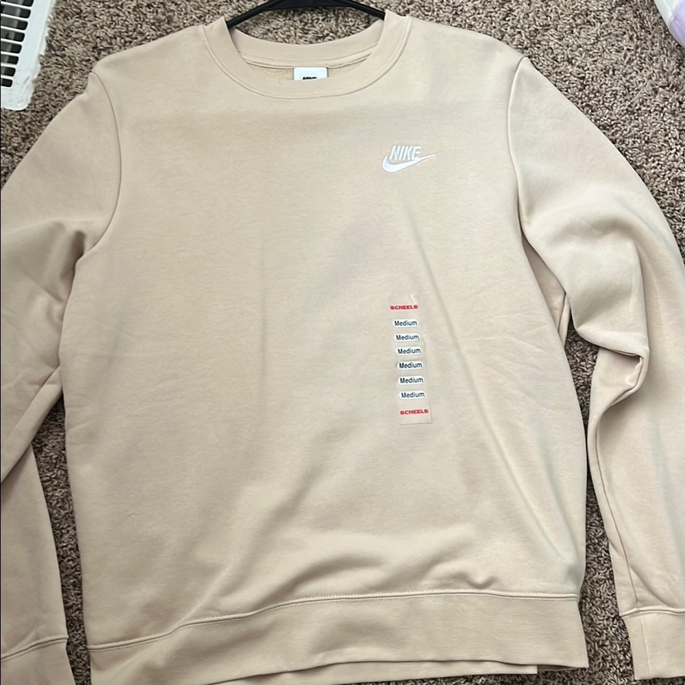 Nike Cream Crewneck Sweater with Ribbed Cuffs